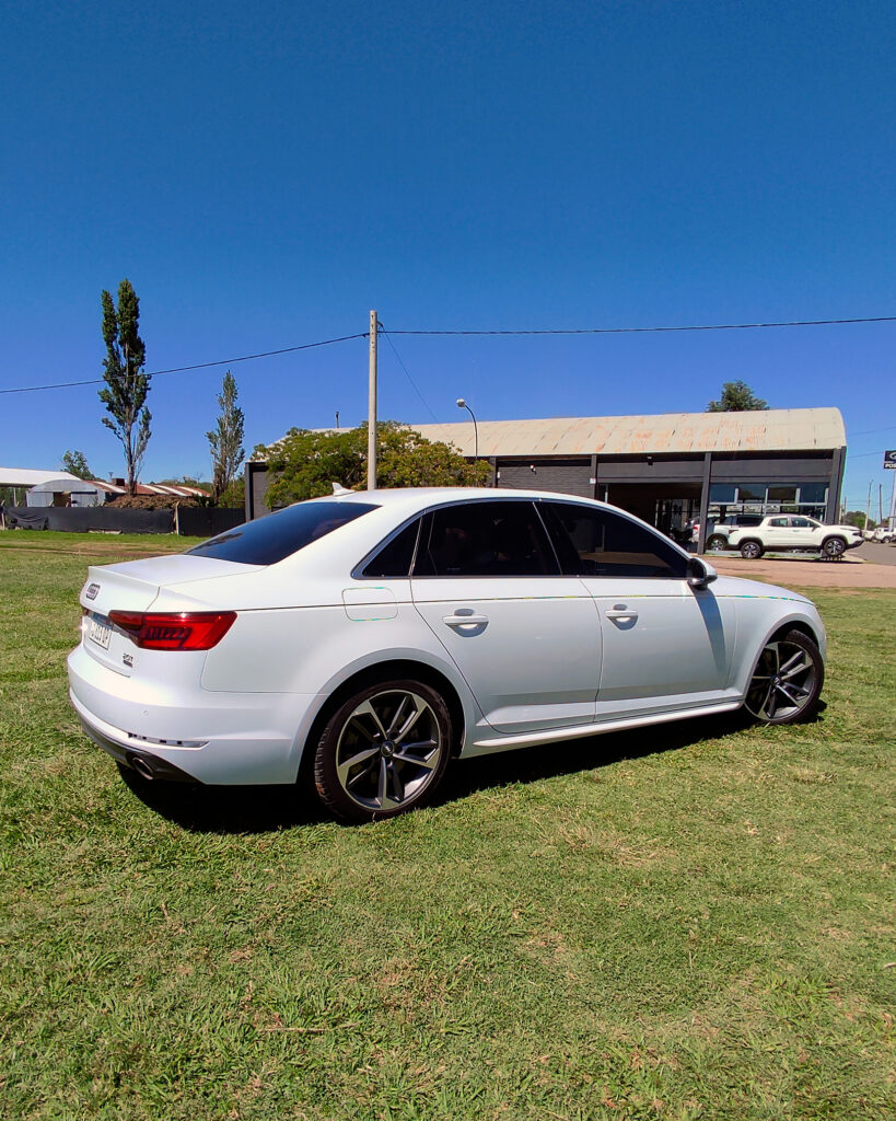 AUDI A4 2.0T QUATTRO MODELO 2017